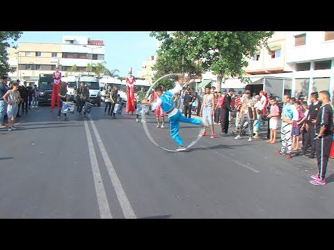 شاهد فنون السيرك تعبر شوارع الرباط وسلا ضمن موازين 2018