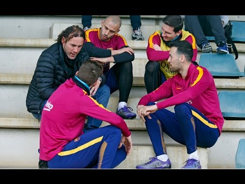 مدافع برشلونة السابق يلتقى زملائه القدامى